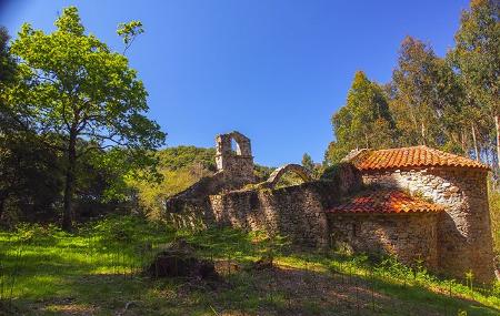 Mosteiro de Tina em Pimiango