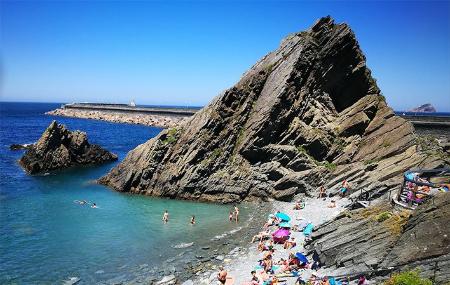 Praia de El Garruncho em San Esteban