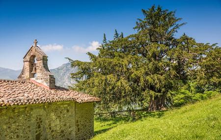 Kapelle und Teju de Bermiego in Quirós