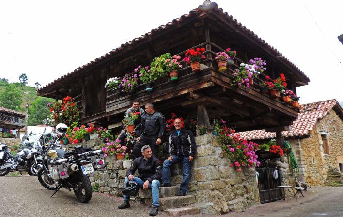 Go to Image Motorcycle Experiences