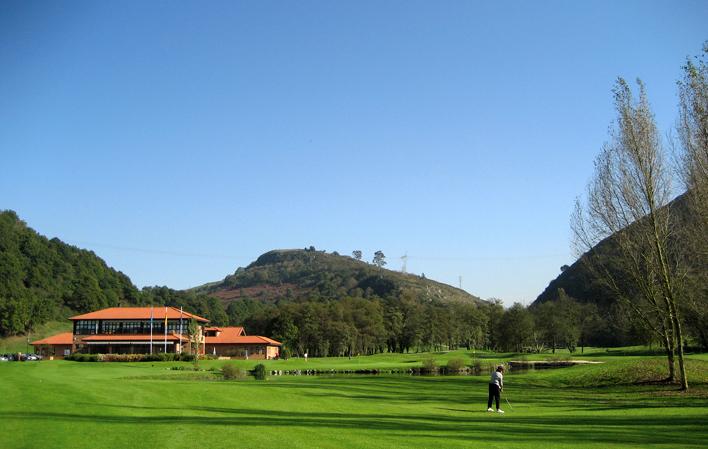 Vai a Immagine Campo da golf municipale di Las Caldas