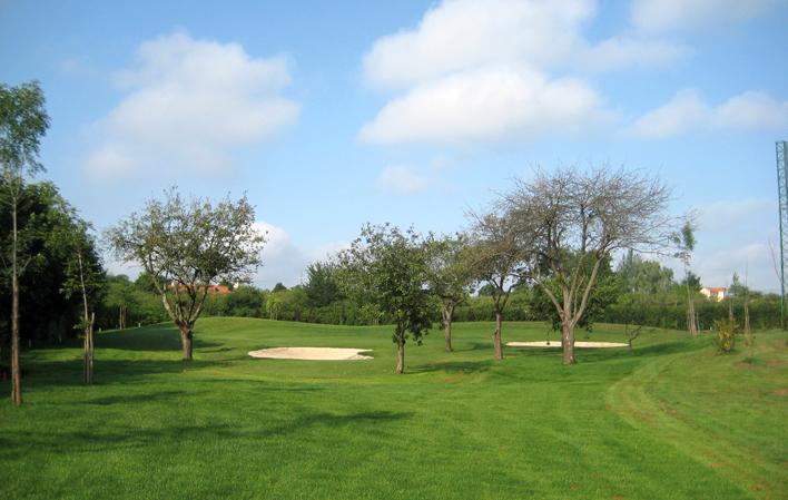 Gehe zu Bild Deva Golf Pitch und Putt