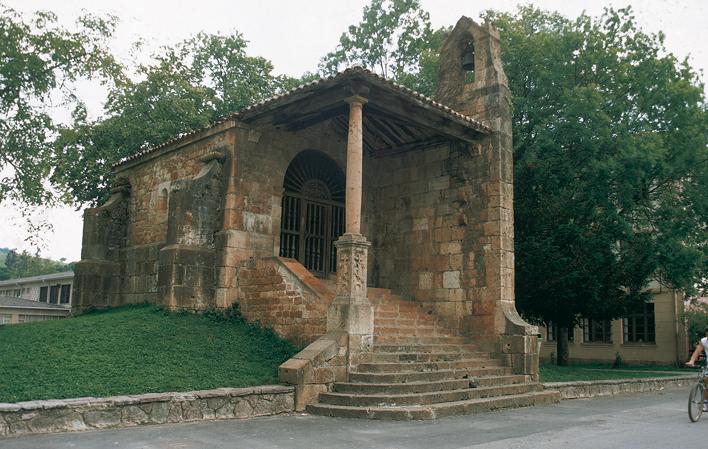 Go to Image Santa Cruz Chapel (Cangues d'Onís/Cangas de Onís)