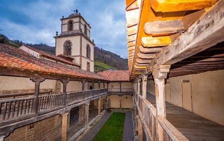 Interno della Collegiata di San Pedro