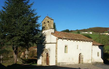 Kirche Santa María de Celón innen