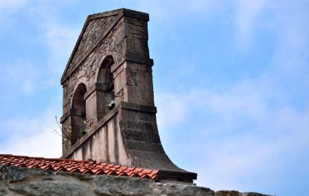 Iglesia de Santo Adriano interior